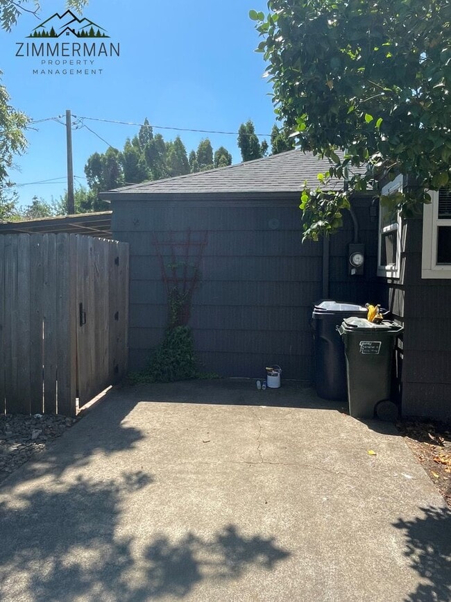 Photo - 611 Centennial Blvd Unit 611 1/2 Centennial