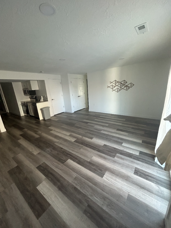 Building Photo - 241 E Ridgeline Wy Rental