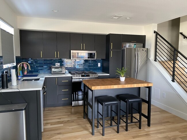 Photo - 2400 S Delaware St