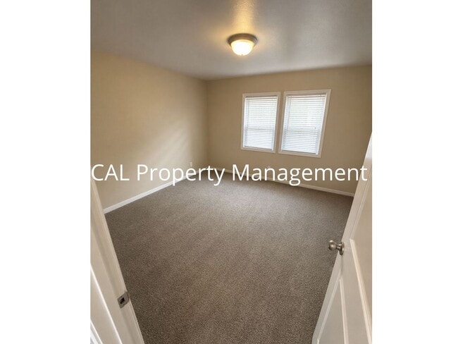Photo - 218 Rochex Ave
