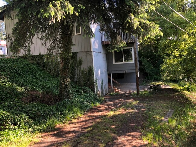 Photo - 1265 NE Hillside Dr Unit Lower