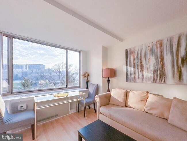 Photo - 1111 Arlington Blvd Unit 615