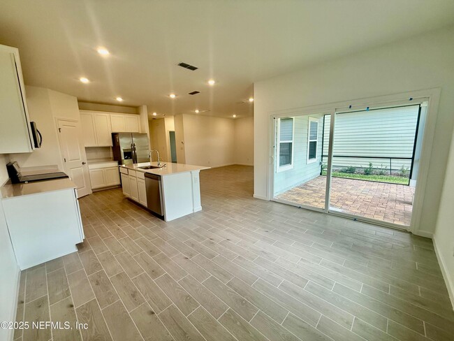 Photo - 3094 Adelaide Rd