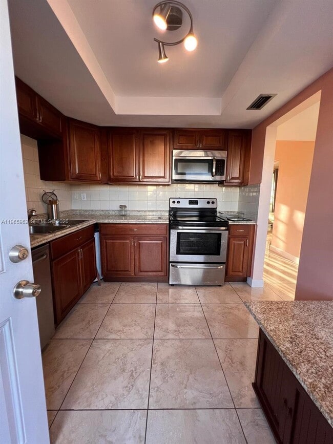 Photo - 1591 NE Miami Gardens Dr Unit 107