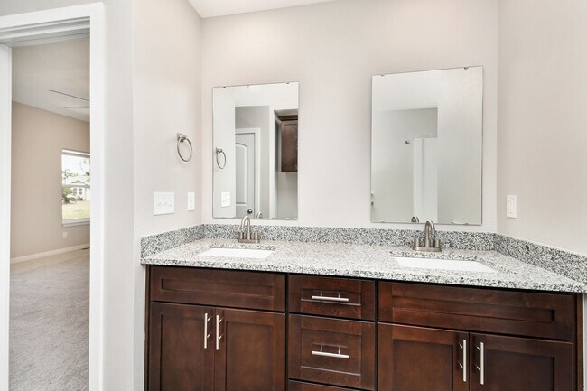 Photo - Great spacious home in Willard