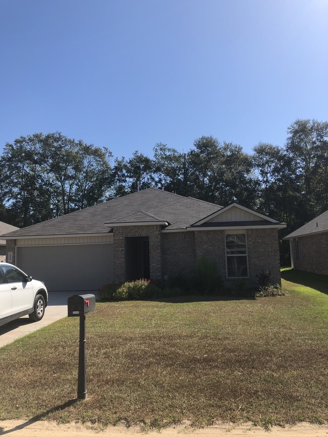 Building Photo - 28450 Evangeline Ln