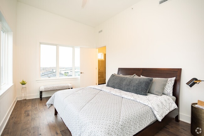 Old Trail Heights Apartments For Lease!