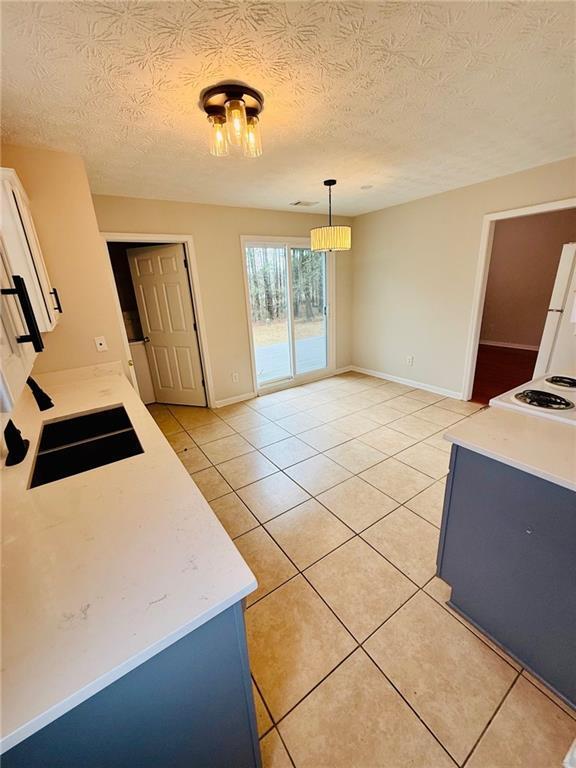 Photo - 325 Dreamland Ct