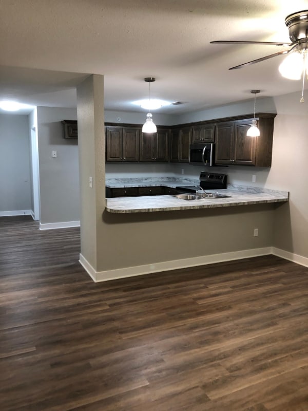 Photo - 1068 Mace Rd