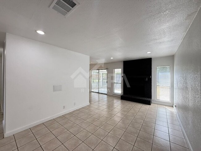Photo - 827 Blue Astor Dr