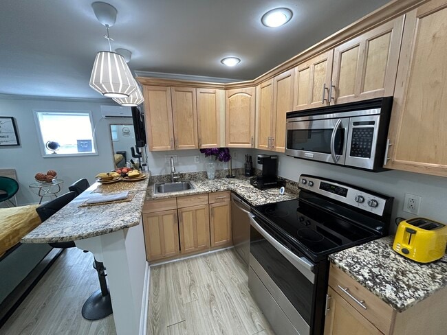 Photo - French Quarter Apartments