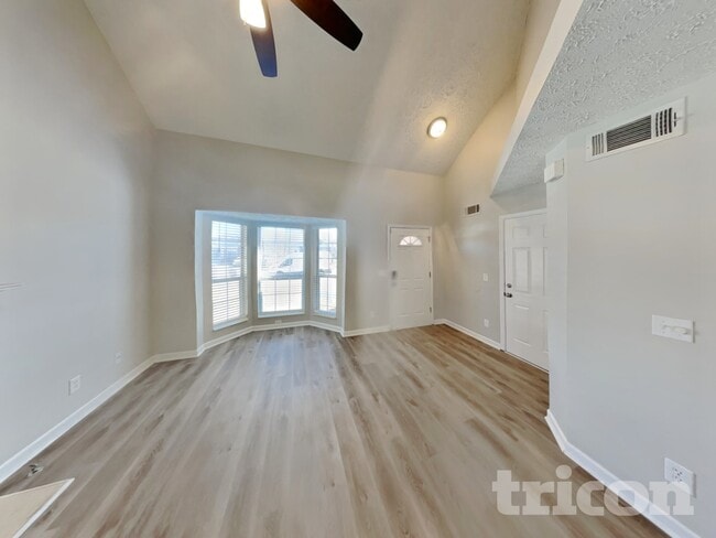 Photo - 2773 Riverbend Dr