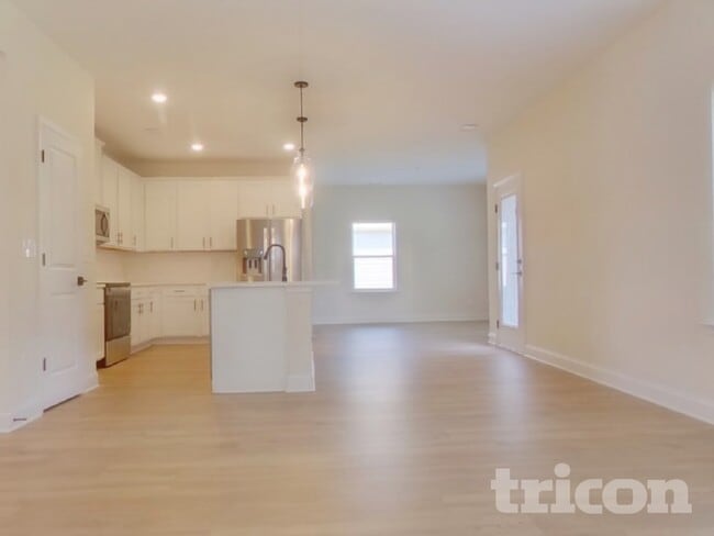 Photo - 446 Cantrell Dr