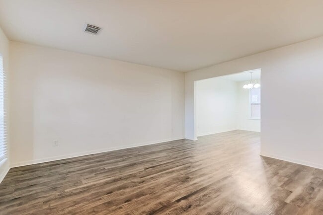 Photo - 18815 Jodywood Dr