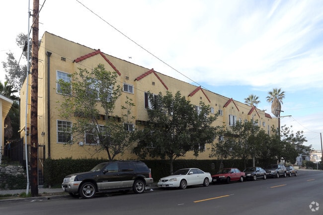 1102 S Mariposa Ave