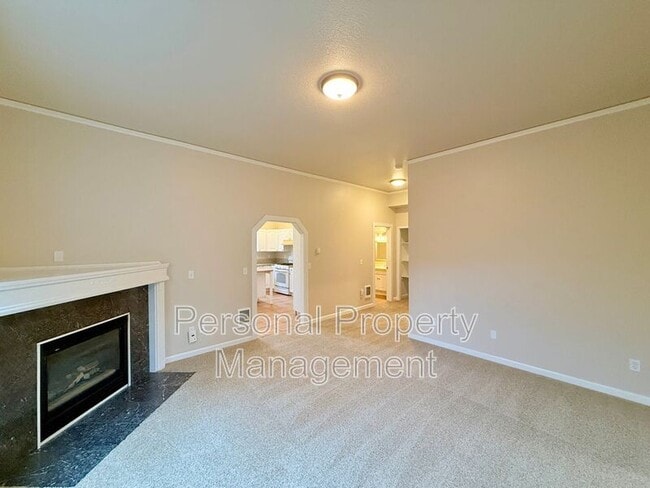 Photo - 409 W McLoughlin Blvd