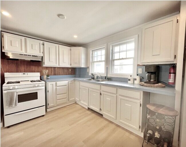 Photo - 716 Ocean St