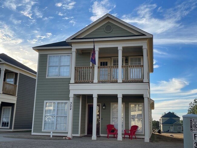 Building Photo - 3BR/2.5BA Home For Rent