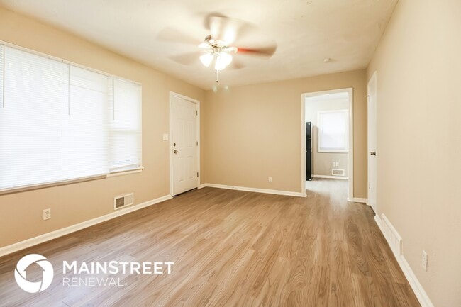 Photo - 10002 Drury Ave