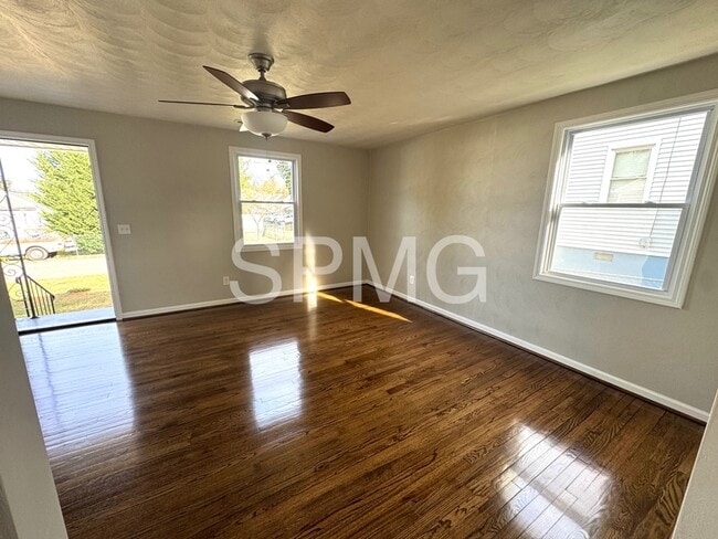 Photo - 1016 26th St SW