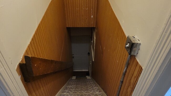 Photo - 2 bedroom 1 bath - available for June 1st ...