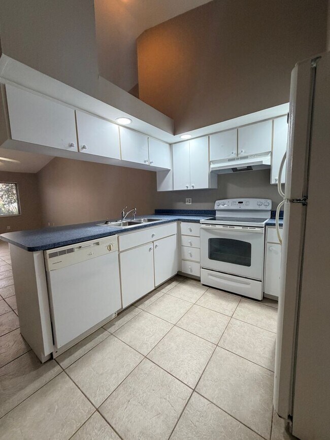 Photo - 2 Bed/1 bath Centrally Located~