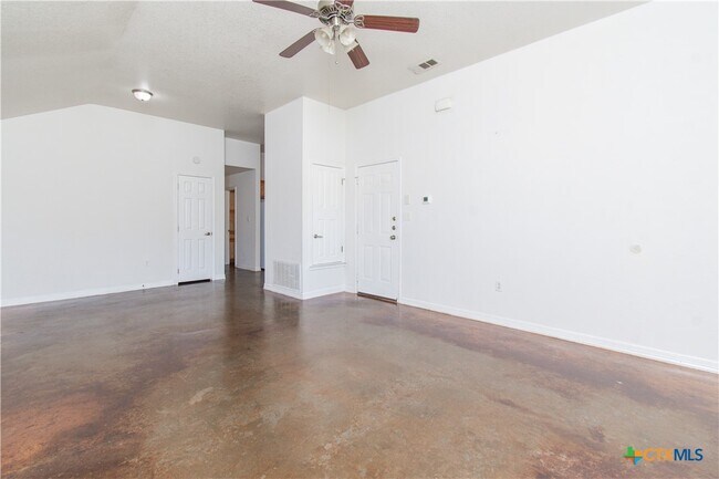 Photo - 3104 Baldwin Loop