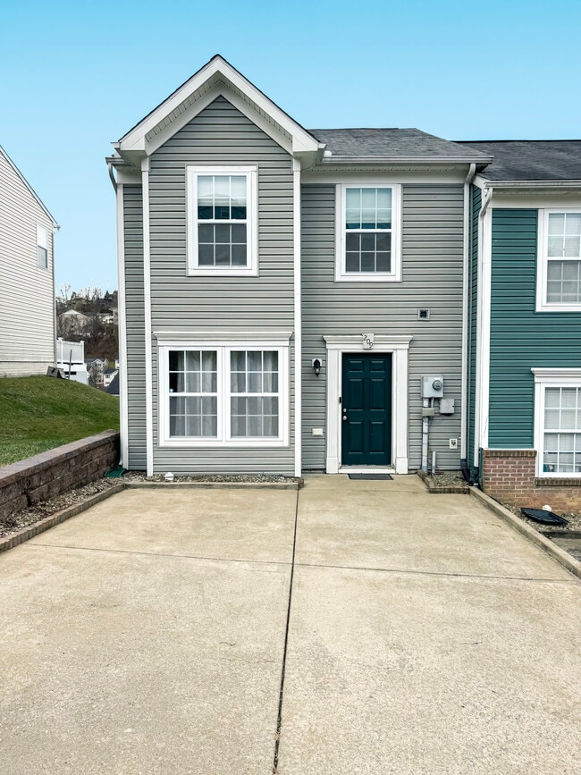 Building Photo - 209 Raven Run