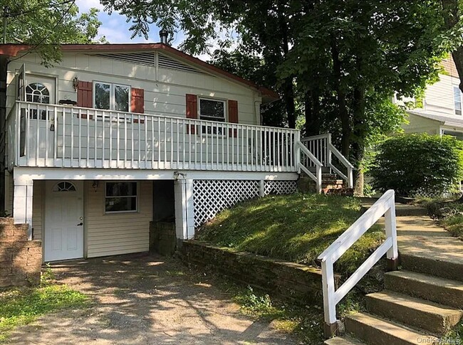 Building Photo - 52 Horton Ave