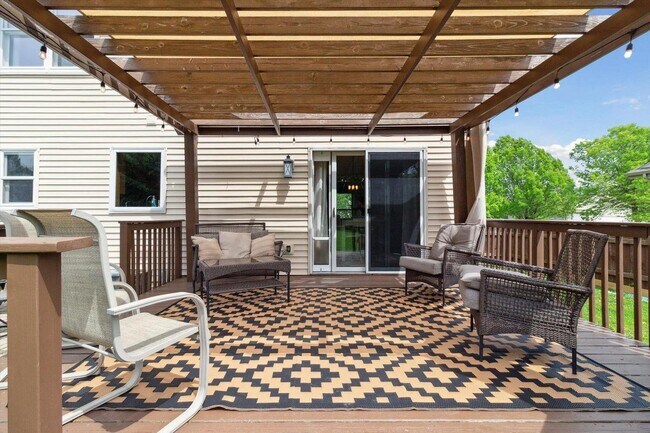 Photo - 178 Weybridge Dr