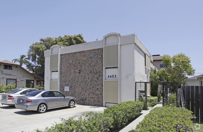 Building Photo - LS - 4453 North Avenue Rental