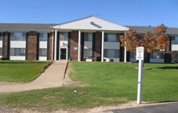 Photo - Laurel Gardens Apartments