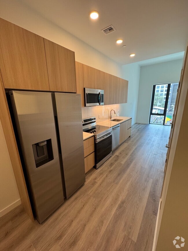 Building Photo - 52 NW 32nd St Unit A1 Rental