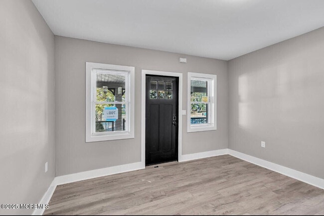 Photo - 700 Fifth Ave