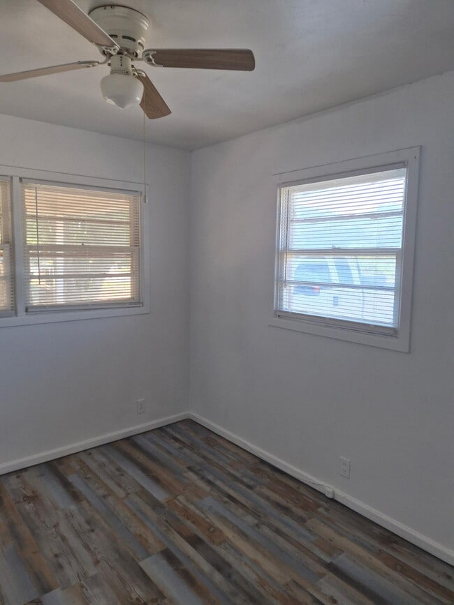 Photo - 2304 62nd St