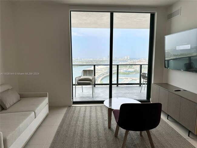 Photo - 601 NE 1st Ave Unit 3416