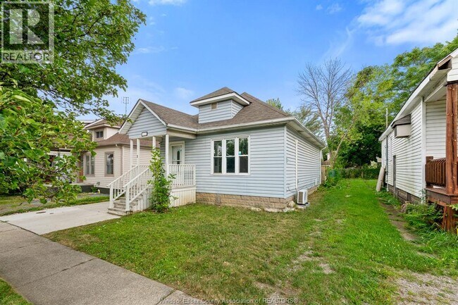 Photo - 1122 St Luke Rd
