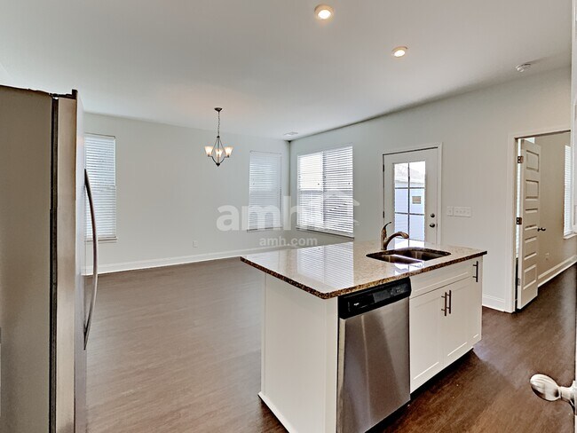 Photo - 5234 Tupelo St