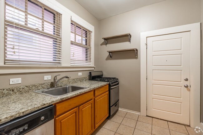 2BR, 1BA - Kitchen