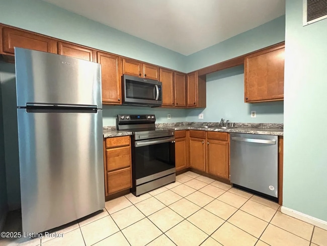 Building Photo - 1513 La Fontenay Ct Unit 1513 Rental