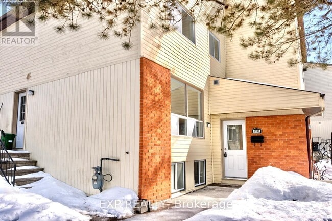 Photo - 11-C Sonnet Crescent