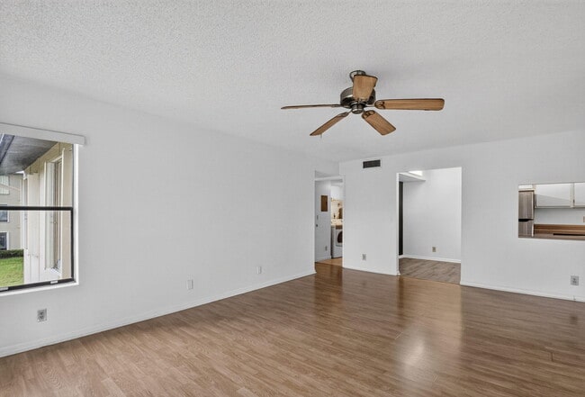 720 Sunny Pine Way Unit G2