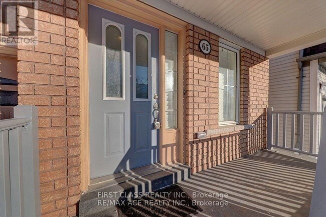 Photo - 65 Ryder Crescent