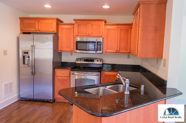 Photo - 209 E Jackson St Unit West Apartment