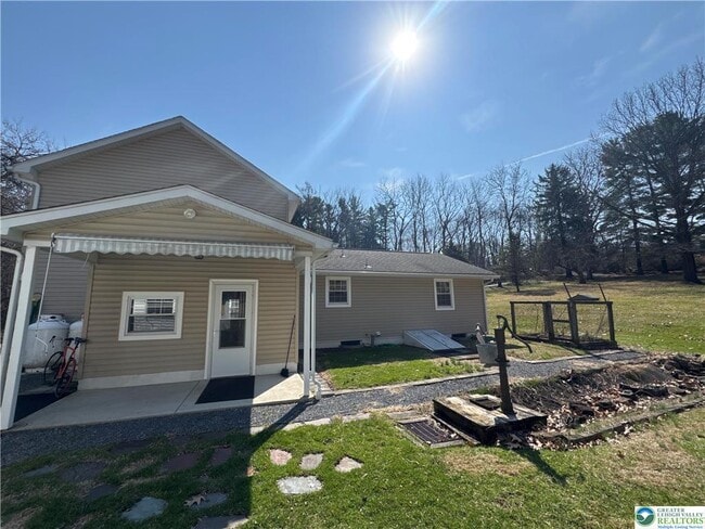 Photo - 3676 Lower Saucon Rd