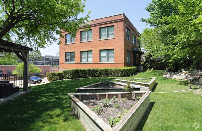 Photo - Magnolia Station