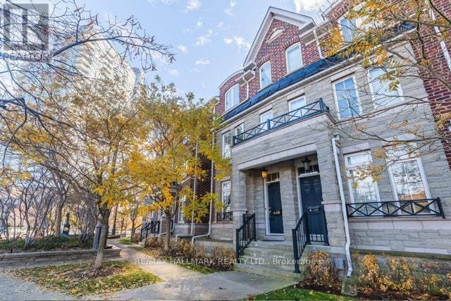 Photo - 99 The Queensway