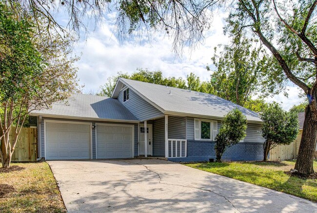 Building Photo - 6607 Capriola Dr