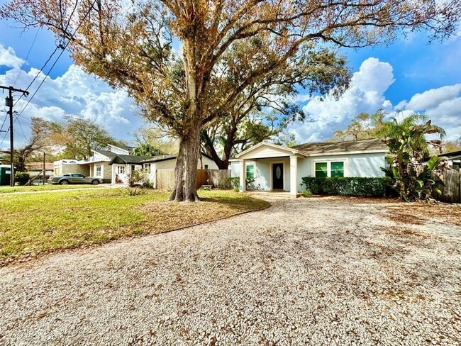 Photo - 809 W Hiawatha St