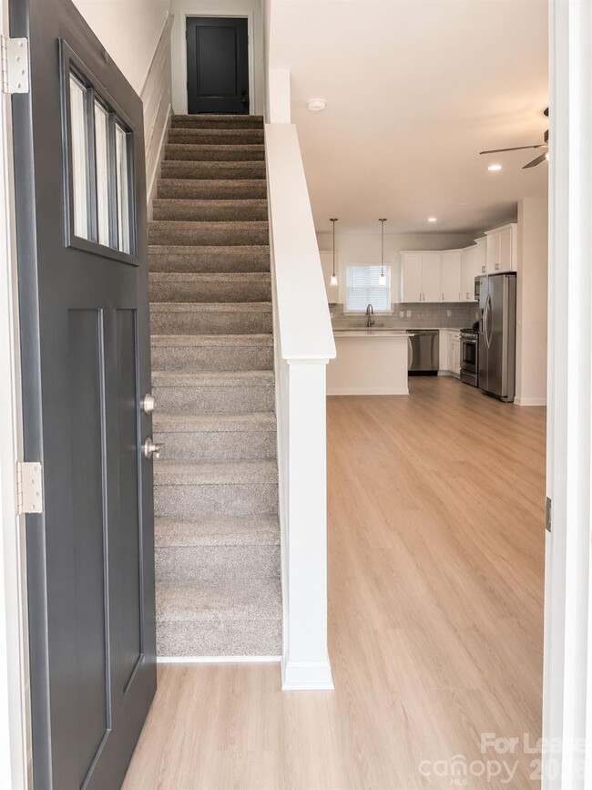 Photo - 1144 Thayer Gln Ct
